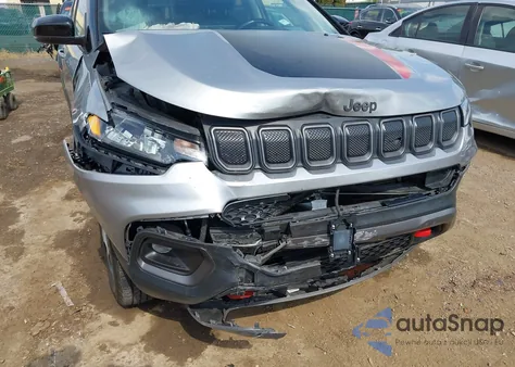2022 Jeep Compass Trailhawk 4X4 from USA, damaged, VIN 3C4NJDDB1NT189452